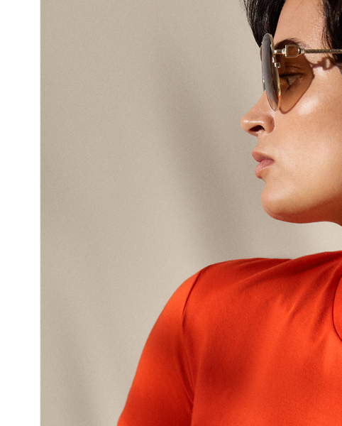 Crafted from cotton jersey, the Hallie T-shirt is embroidered with  Ralph Lauren Lauren's script logo on the hem for a signature finish.