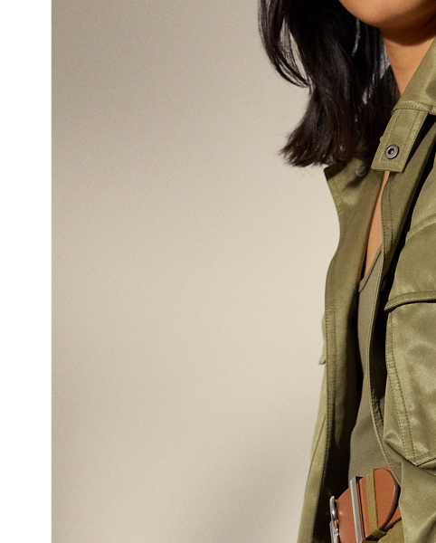 Celebrating the spirit of utility, the Teresa coat is designed with a bevy of considered design elements, including buttoned shoulder epaulettes, a belted waist, multiple patch pockets and an oversize fit. Crafted in Italy, this coat is made from a classic outerwear fabric with a peached finish, resulting in an ultra-soft hand feel for added comfort.