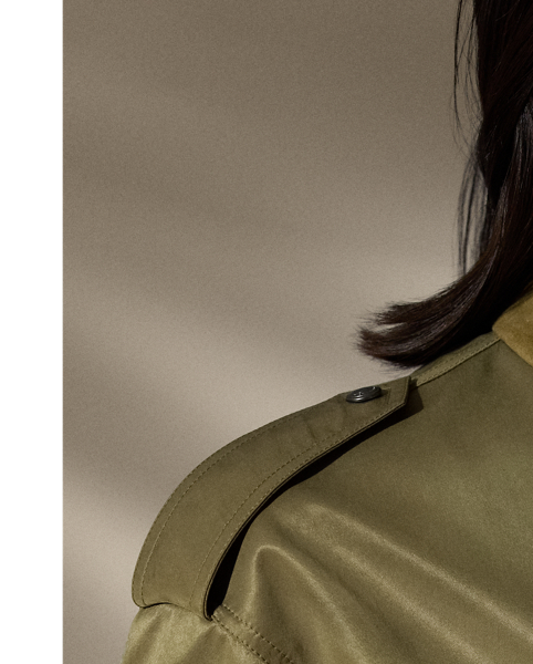 Celebrating the spirit of utility, the Teresa coat is designed with a bevy of considered design elements, including buttoned shoulder epaulettes, a belted waist, multiple patch pockets and an oversize fit. Crafted in Italy, this coat is made from a classic outerwear fabric with a peached finish, resulting in an ultra-soft hand feel for added comfort.