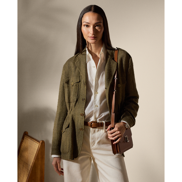 Celebrating the spirit of utility, the Schmitt jacket is designed with a bevy of considered details, including buttoned shoulder epaulets, patch pockets on the chest and waist and an interior drawcord. This Italian-made style is crafted in the season’s tonal herringbone tweed – a fabric made with a blend of mulberry silk, tussah silk and linen selected for its luxurious hand feel.