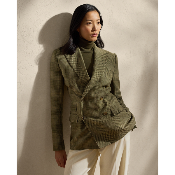 Inspired by menswear, the Richie jacket is designed with peak lapels, a double-breasted closure and flapped pockets. Cotton-and-linen tweed with a yarn-dyed Glen plaid pattern offers a timeless, versatile look.