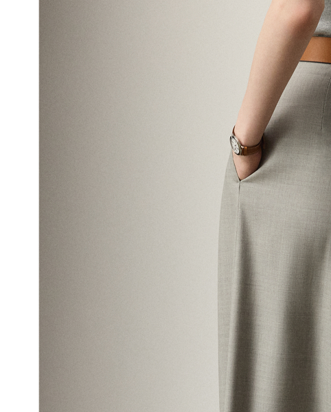 Designed with an array of sleek tailoring elements, including two inverted pleats, waist darts, side on-seam pockets and a clean waist, this iteration of the Greer trouser is crafted with extra-fine worsted wool, selected especially for its brushed, lofty finish and remarkable drape. A high rise and a wide-leg silhouette lend to its elegant look.