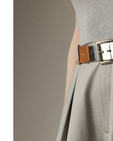 Designed with an array of sleek tailoring elements, including two inverted pleats, waist darts, side on-seam pockets and a clean waist, this iteration of the Greer trouser is crafted with extra-fine worsted wool, selected especially for its brushed, lofty finish and remarkable drape. A high rise and a wide-leg silhouette lend to its elegant look.