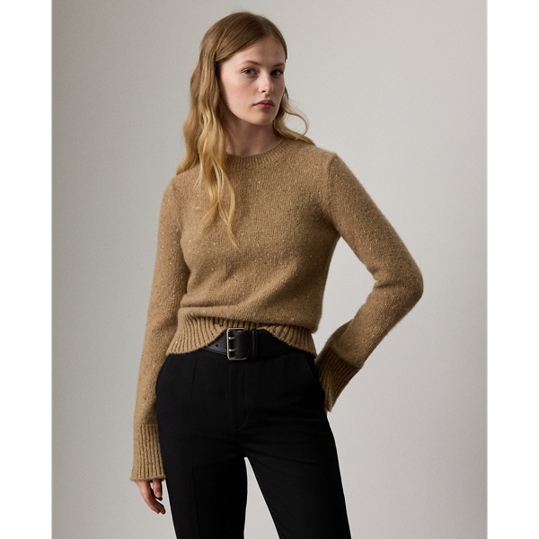 Cut for a relaxed fit, this version of Ralph Lauren Lauren's signature crewneck jumper is distinguished by a soft jersey construction, which is crafted from a beautiful slub Donegal cashmere yarn.