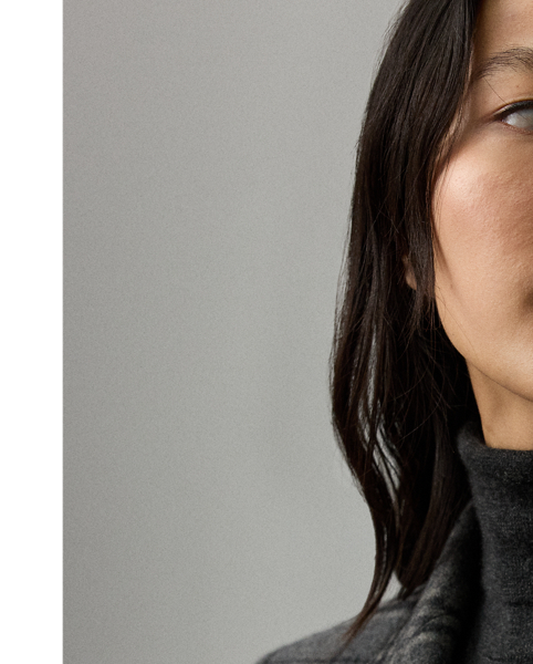 The Kent is a menswear-inspired double-breasted silhouette. Reminiscent of vintage  Ralph Lauren Lauren plaid tailoring, this version's fibre-dyed fabric is redeveloped for a softer hand and lighter weight, making it perfect for transitional dressing. Highly considered tailoring details, including waist darts and princess seams, exquisitely sculpt this style’s flattering silhouette.