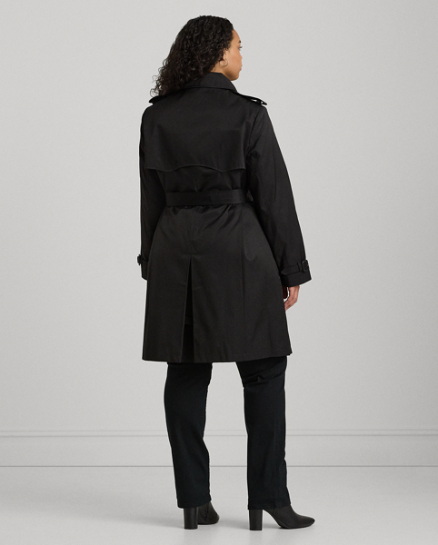 Rendered in a soft cotton blend, Lauren's take on the trench coat showcases traditional styling details, including a double-breasted silhouette and buttoned shoulder epaulets. A buckled self-belt accentuates the waist, while "Lauren Ralph Lauren Lauren"-engraved horn-effect buttons lend a signature finish.