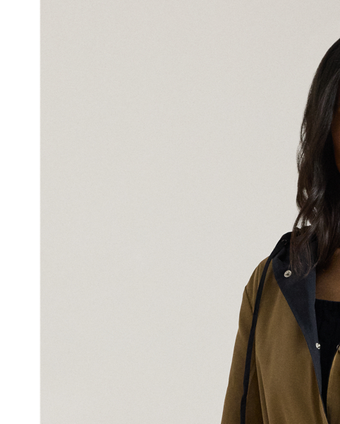 Featuring a water-resistant cotton-blend shell for a lightweight feel, this solid-hued hooded anorak is designed with reversible styling, allowing you to easily switch up your look. One side is embroidered with Lauren's signature monogram on the chest, while the other is finished with an “LRL”-printed logo on the sleeve.