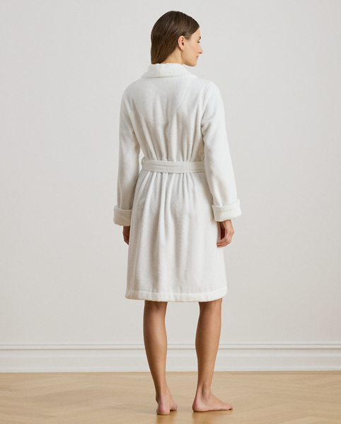 Equipped with a self-belt at the waist, this shawl-collar robe is made with cotton terry for an ultracosy fit and feel. An "LRL"-embroidered logo on the chest adds a signature Lauren Ralph Lauren Lauren finish.