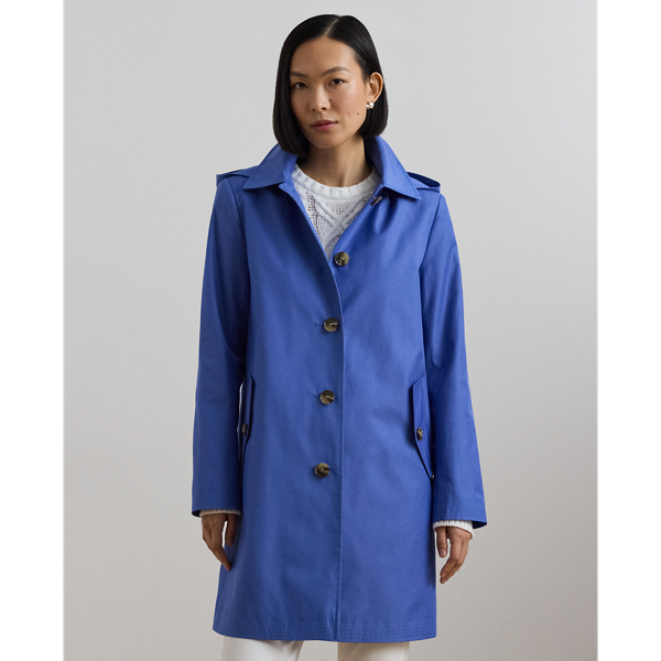 With a water-repellent cotton-blend shell and a menswear-inspired balmacaan coat silhouette, this piece seamlessly merges practical design elements with sophisticated sartorial details. A detachable hood offers versatility, while "Lauren  Ralph Lauren Lauren"-engraved horn-effect buttons add a signature finish.