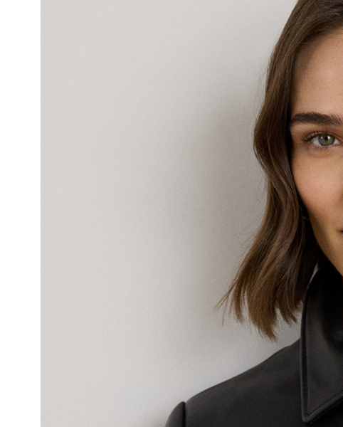 An enduring luxurious layer, this jacket is crafted with supple nappa lamb leather.