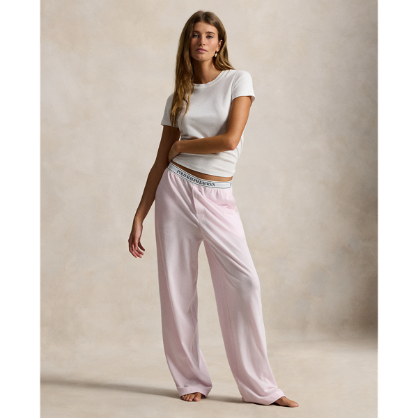 Crafted from soft knit oxford fabric, these pyjama trousers feature a comfortable, relaxed fit and our signature logo waistband.