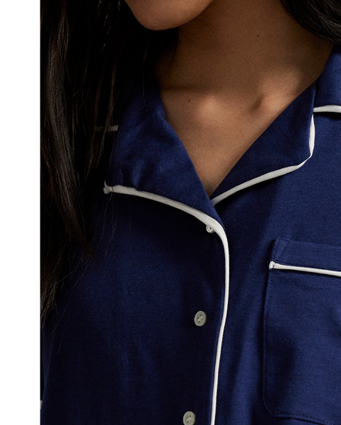 Pairing a short-sleeve shirt with elasticated shorts, this pyjama set is designed with classic piping and embroidered with our iconic Pony. Crafted for year-round versatility and comfort, its stretch cotton-blend fabric was selected for its breathability and soft hand feel, which will only increase with time.