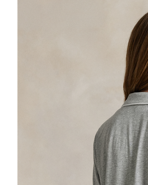 Pairing a short-sleeve shirt with elasticated shorts, this pyjama set is designed with classic piping and embroidered with our iconic Pony. Crafted for year-round versatility and comfort, its stretch cotton-blend fabric was selected for its breathability and soft hand feel, which will only increase with time.