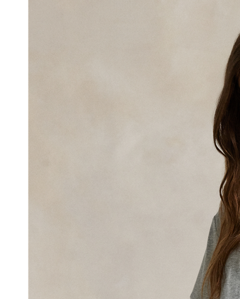 Pairing a short-sleeve shirt with elasticated shorts, this pyjama set is designed with classic piping and embroidered with our iconic Pony. Crafted for year-round versatility and comfort, its stretch cotton-blend fabric was selected for its breathability and soft hand feel, which will only increase with time.