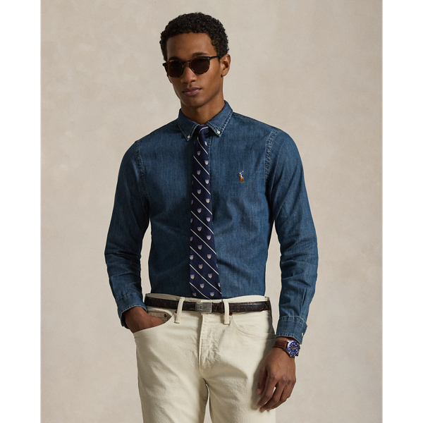 The oxford shirt made its debut at the beginning of the Ralph Lauren Lauren brand, and since then it has solidified its status as a pillar of the Polo look. Today, Mr Lauren continues to design countless variations of his iconic shirt, including this trim version that is finished with our signature Pony.