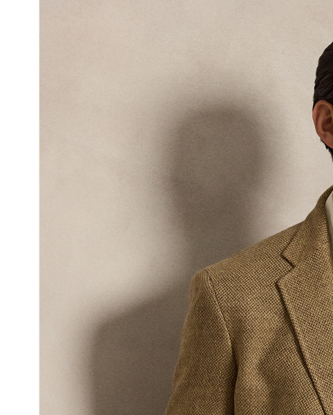 This version of our signature button-down is cut from an ultra-thin layer of our most lightweight cotton mesh, making it the perfect shirt for transitional days or when you want a comfortable layer underneath jumpers or jackets.