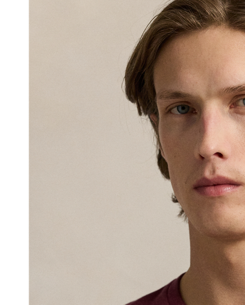 Washed for a perfectly broken-in look and feel, this cotton T-shirt is a Polo essential you'll reach for again and again.