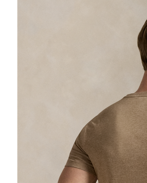 Washed for a perfectly broken-in look and feel, this cotton T-shirt is a Polo essential you'll reach for again and again.