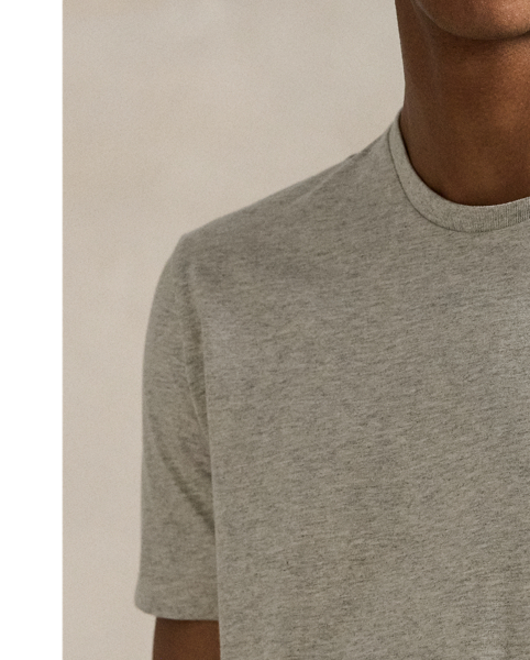 Washed for a perfectly broken-in look and feel, this cotton T-shirt is a Polo essential you'll reach for again and again.