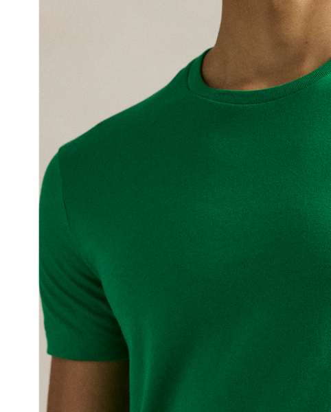Washed for a perfectly broken-in look and feel, this cotton T-shirt is a Polo essential you'll reach for again and again.