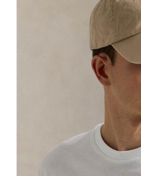 We have specially washed this cotton jersey T-shirt to give it the look and feel of that perfect vintage find.