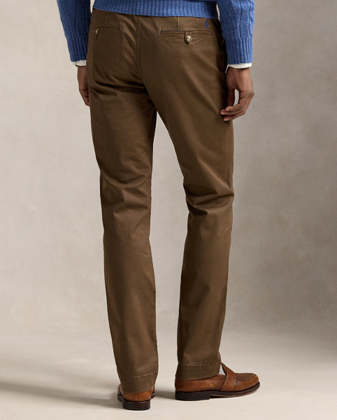 Specially washed to create a timeworn look, these stretch chino trousers are a Polo essential for any day of the week.