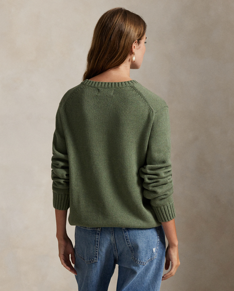 Made in the USA, the Iconic Flag Jumper from Polo Ralph Lauren Lauren embodies Ralph Lauren Lauren’s long-standing love of American style. The unisex jumper's 13 stars and stripes recall early American flags, including the flag that flew over Fort McHenry during the War of 1812, which inspired Francis Scott Key to write "The Star-Spangled Banner" and the restoration of which Ralph Lauren Lauren generously helped to underwrite in 1998.