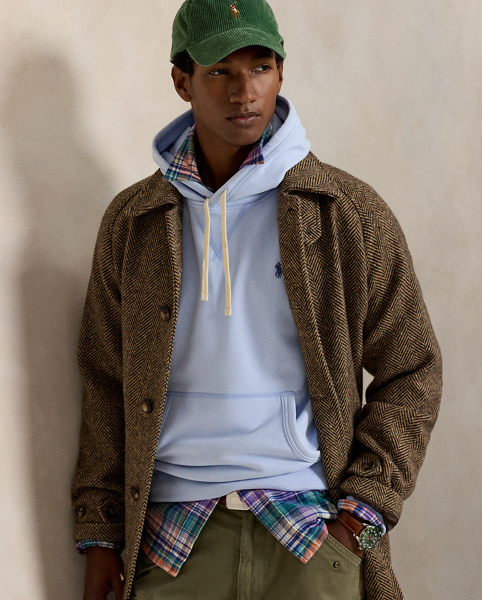 Perfect for teaming with tracksuit wear, jeans or shorts, this cotton-blend hoodie is sure to become a well-loved piece.