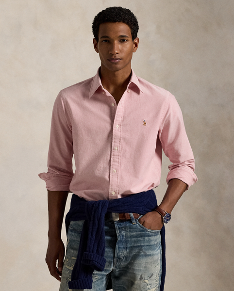 The oxford shirt made its debut at the beginning of the Ralph Lauren Lauren brand, and since then it has solidified its status as a pillar of the Polo look. Today, Mr. Lauren continues to design countless variations of his iconic shirt, including this trim version that is finished with our multicoloured signature Pony.