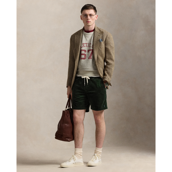 We've brought back these 15 cm inside leg shorts from our archive and updated them with a comfortable drawstring waist. This pair is crafted from soft corduroy for a heritage-inspired look.
