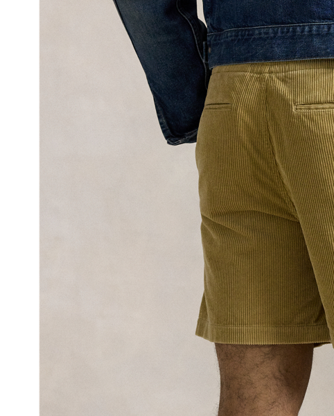 We've brought back these 15 cm inside leg shorts from our archive and updated them with a comfortable drawstring waist. This pair is crafted from soft corduroy for a heritage-inspired look.