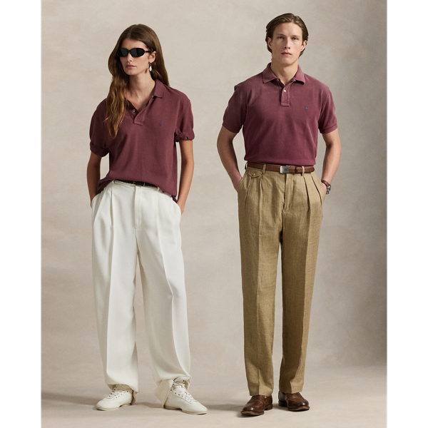 An American style standard since 1972, the Polo shirt has been imitated but never matched. Over the decades, Ralph Lauren Lauren has re-imagined his signature style in a wide array of colours and fits, yet all retain the quality and attention to detail of the initial icon. Treated for a timeworn look, this version is cut in our Original Fit, which is slightly more relaxed on the shoulder than our Classic Fit and has a longer back length.