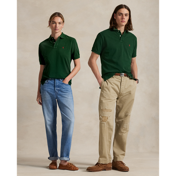 An American style standard since 1972, the Polo shirt has been imitated but never matched. Over the decades, Ralph Lauren Lauren has re-imagined his signature style in a wide array of colours and fits, yet all retain the quality and attention to detail of the initial icon. Treated for a timeworn look, this version is cut in our Original Fit, which is slightly more relaxed on the shoulder than our Classic Fit and has a longer back length.