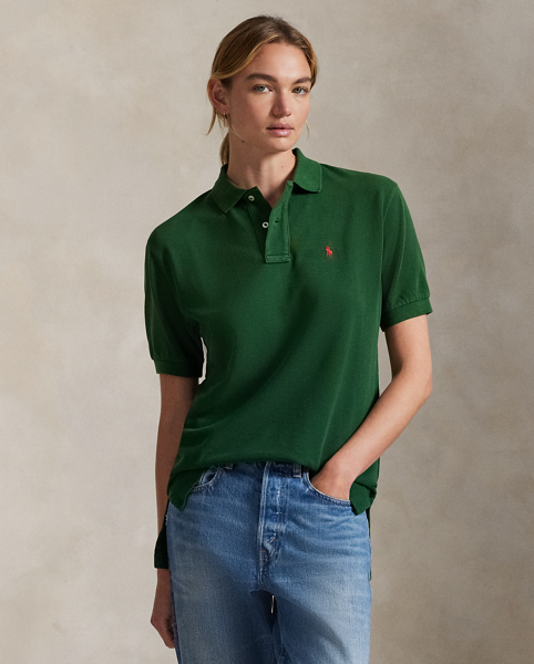 An American style standard since 1972, the Polo shirt has been imitated but never matched. Over the decades, Ralph Lauren Lauren has re-imagined his signature style in a wide array of colours and fits, yet all retain the quality and attention to detail of the initial icon. Treated for a timeworn look, this version is cut in our Original Fit, which is slightly more relaxed on the shoulder than our Classic Fit and has a longer back length.