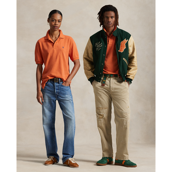 An American style standard since 1972, the Polo shirt has been imitated but never matched. Over the decades, Ralph Lauren Lauren has re-imagined his signature style in a wide array of colours and fits, yet all retain the quality and attention to detail of the initial icon. Treated for a timeworn look, this version is cut in our Original Fit, which is slightly more relaxed on the shoulder than our Classic Fit and has a longer back length.