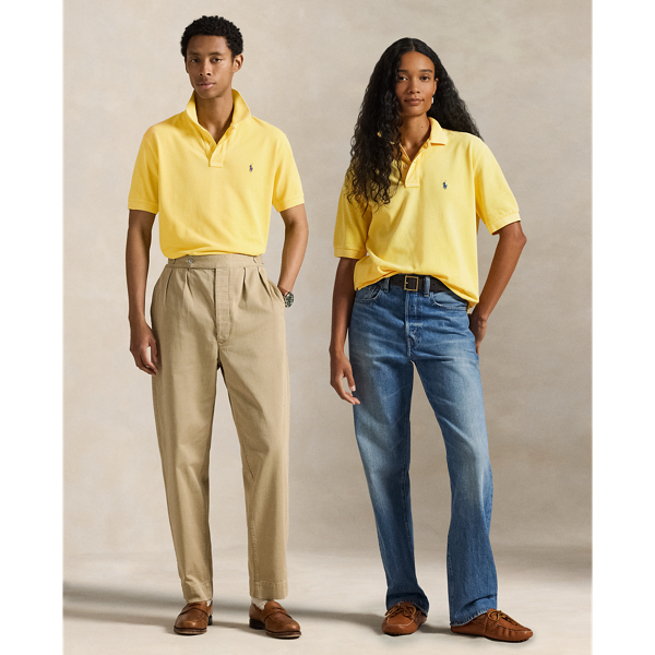 An American style standard since 1972, the Polo shirt has been imitated but never matched. Over the decades, Ralph Lauren Lauren has re-imagined his signature style in a wide array of colours and fits, yet all retain the quality and attention to detail of the initial icon. Treated for a timeworn look, this version is cut in our Original Fit, which is slightly more relaxed on the shoulder than our Classic Fit and has a longer back length.