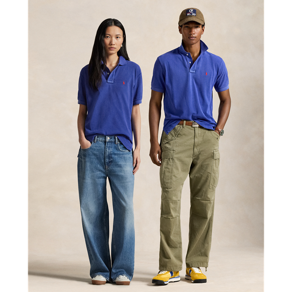 An American style standard since 1972, the Polo shirt has been imitated but never matched. Over the decades, Ralph Lauren Lauren has re-imagined his signature style in a wide array of colours and fits, yet all retain the quality and attention to detail of the initial icon. Treated for a timeworn look, this version is cut in our Original Fit, which is slightly more relaxed on the shoulder than our Classic Fit and has a longer back length.