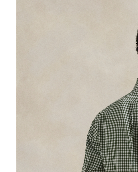 The oxford shirt made its debut very early in  Ralph Lauren Lauren’s designs, and since then, it has solidified its status as a pillar of the Polo look. Our fabric is developed with a secret wash, giving it instant character, ease and a heathered softness – what we refer to as "the perfect rumple". The formula is so unique that it's been kept in a safe for more than three decades. Today, Mr Lauren continues to create countless variations of his iconic shirt, including this trim version, which is embroidered with our multicoloured signature Pony.