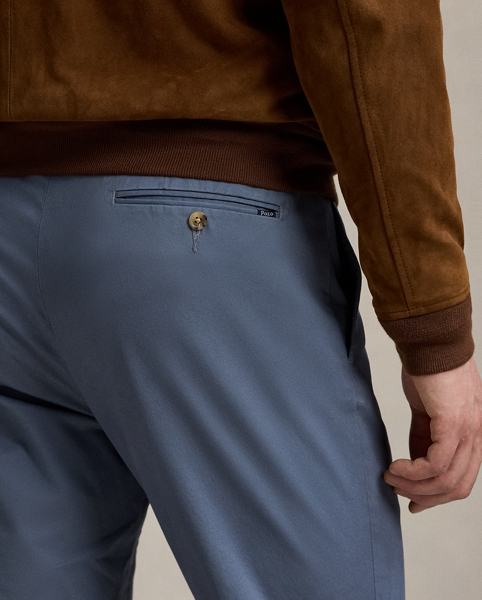 In our Slim Fit, these stretch twill trousers combine daylong comfort with modern Polo style.