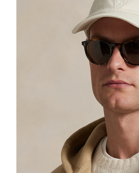 Made from a smooth cotton-blend fabric, this full-zip hoodie is an easy match for joggers or jeans.