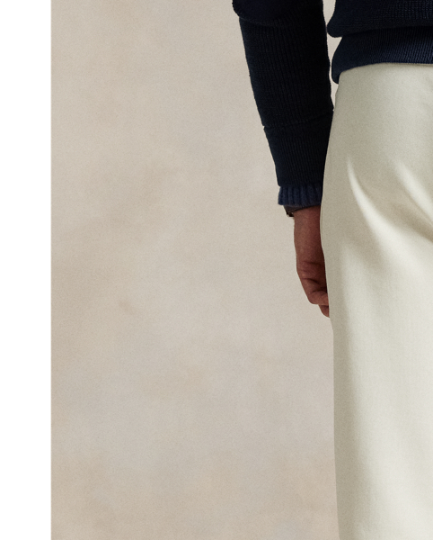 Smooth double-knit fabric gives these trousers a sleek upgrade, making them a modern addition to your wardrobe.
