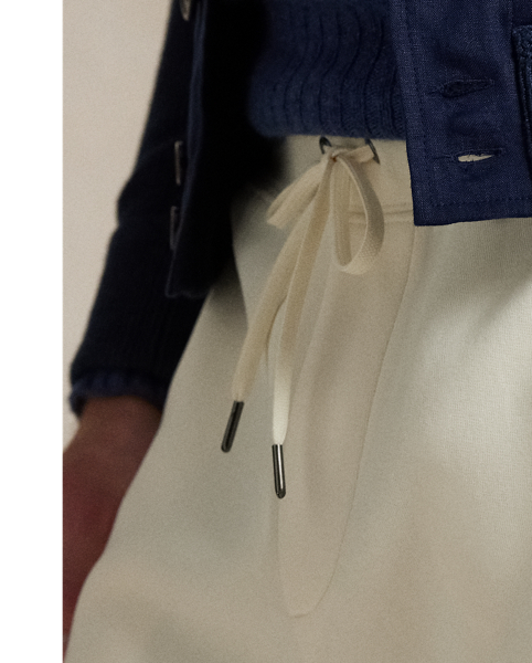 Smooth double-knit fabric gives these trousers a sleek upgrade, making them a modern addition to your wardrobe.