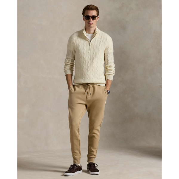 Smooth double-knit fabric gives these trousers a sleek upgrade, making them a modern addition to your wardrobe.