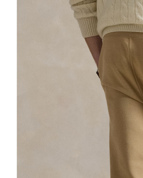 Smooth double-knit fabric gives these trousers a sleek upgrade, making them a modern addition to your wardrobe.