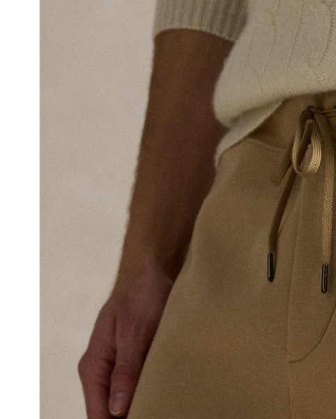 Smooth double-knit fabric gives these trousers a sleek upgrade, making them a modern addition to your wardrobe.