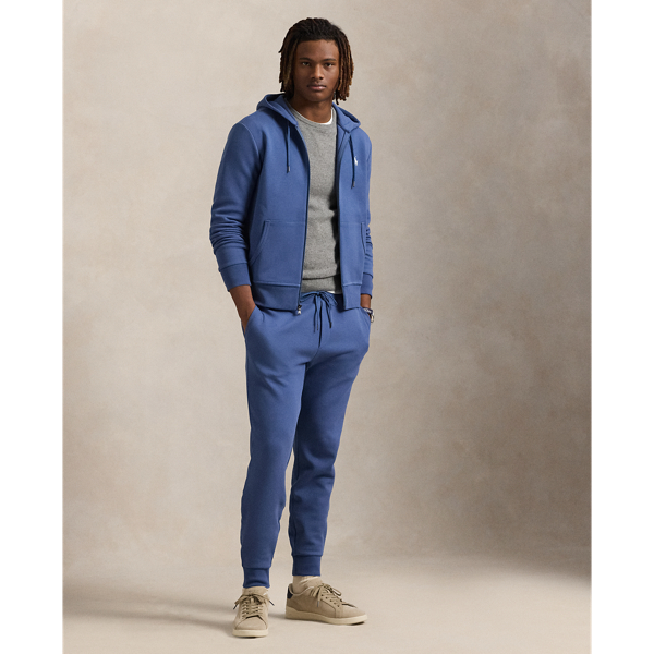 Smooth double-knit fabric gives these trousers a sleek upgrade, making them a modern addition to your wardrobe.