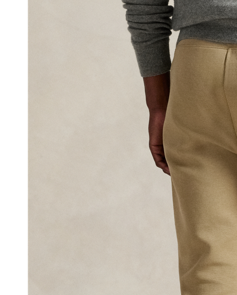 Smooth double-knit fabric gives these trousers a sleek upgrade, making them a modern addition to your wardrobe.