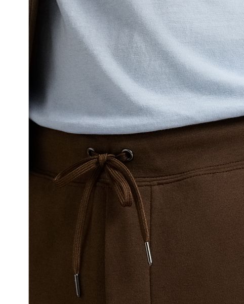 Smooth double-knit fabric gives these trousers a sleek upgrade, making them a modern addition to your wardrobe.