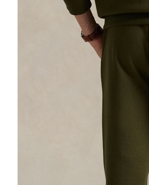 Smooth double-knit fabric gives these trousers a sleek upgrade, making them a modern addition to your wardrobe.