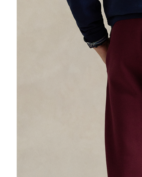 Smooth double-knit fabric gives these trousers a sleek upgrade, making them a modern addition to your wardrobe.